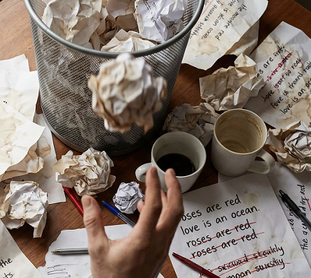 Papiertonne Lyrik schreiben