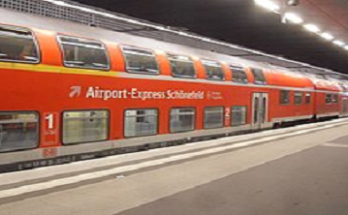 schreiben im zug Airportzug
