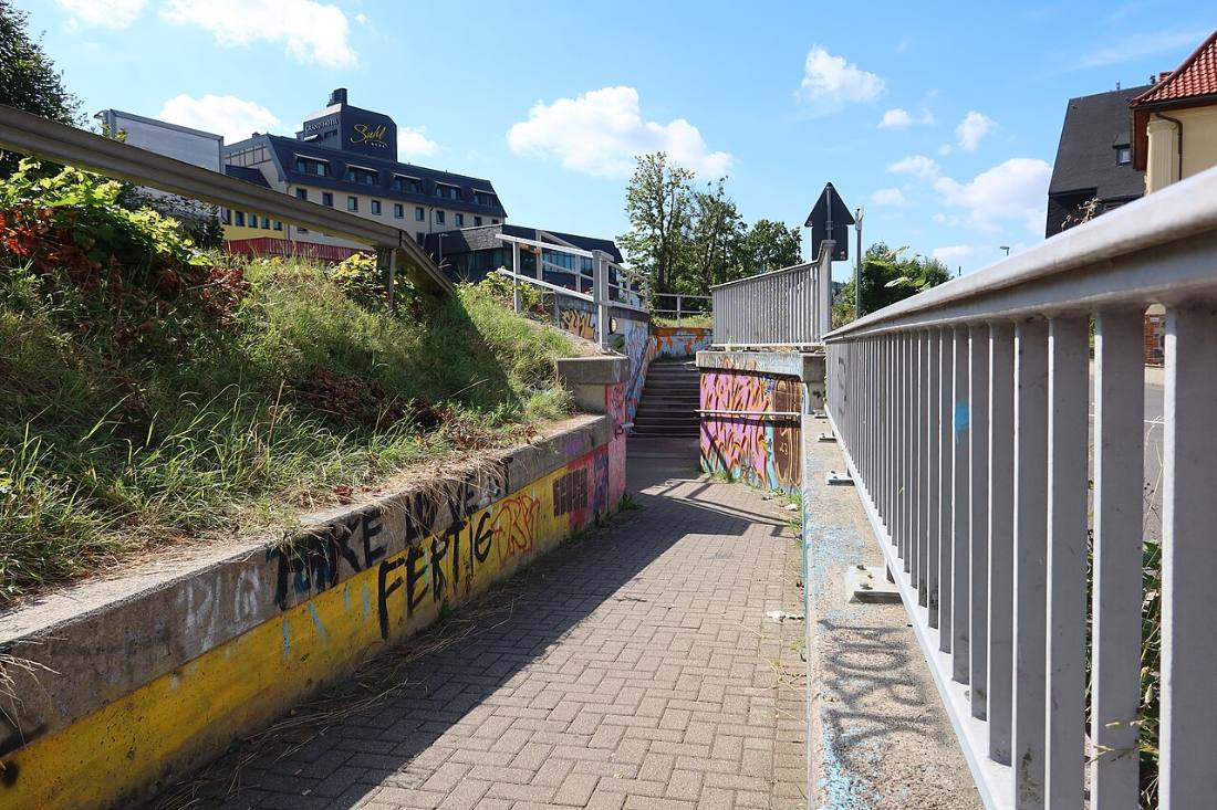 Rampe der Unterführung Am Bahnhof Suhl 2024-08-17