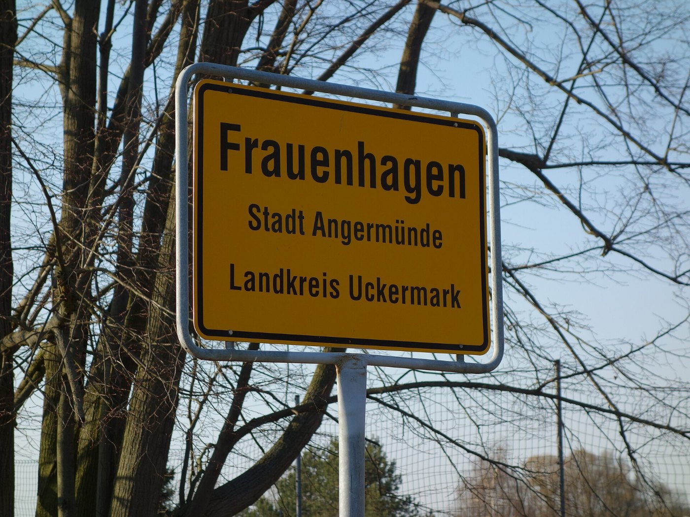 Ortstafel Frauenhagen (Angermünde) 2018