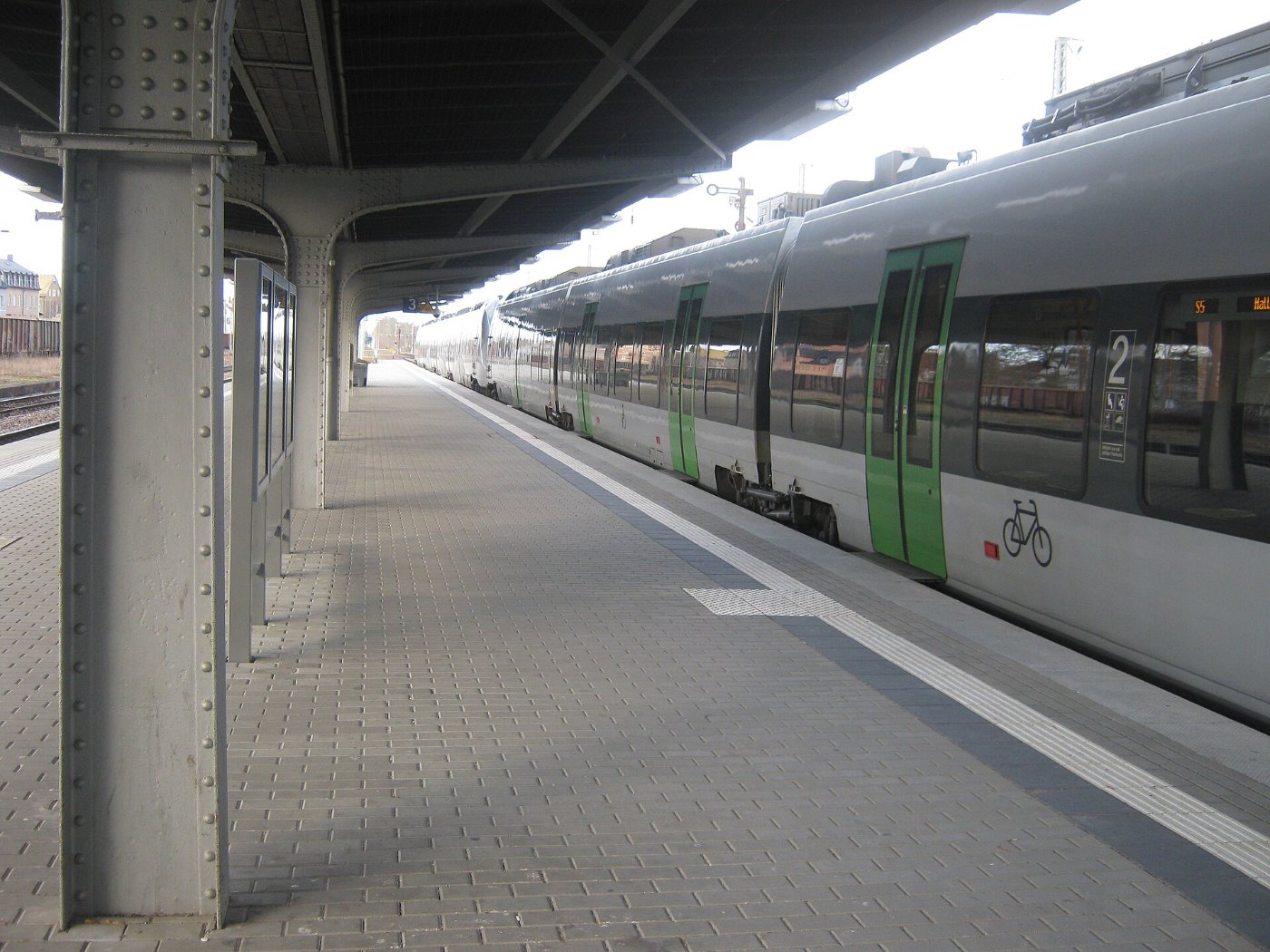 MKBler 593 Bahnhof Altenburg