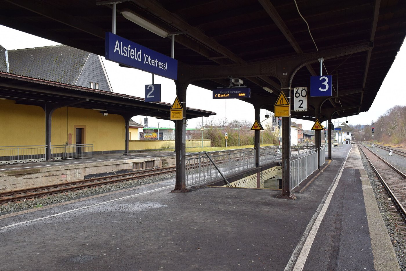 Bahnhof Alsfeld Bahnsteig und Treppe