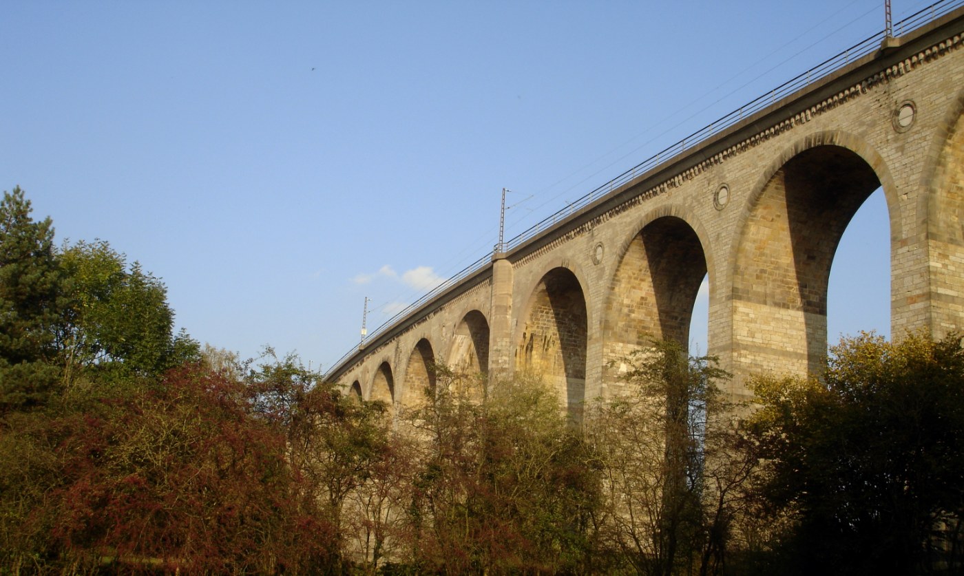 Der Altenbekener Viadukt im Herbst
