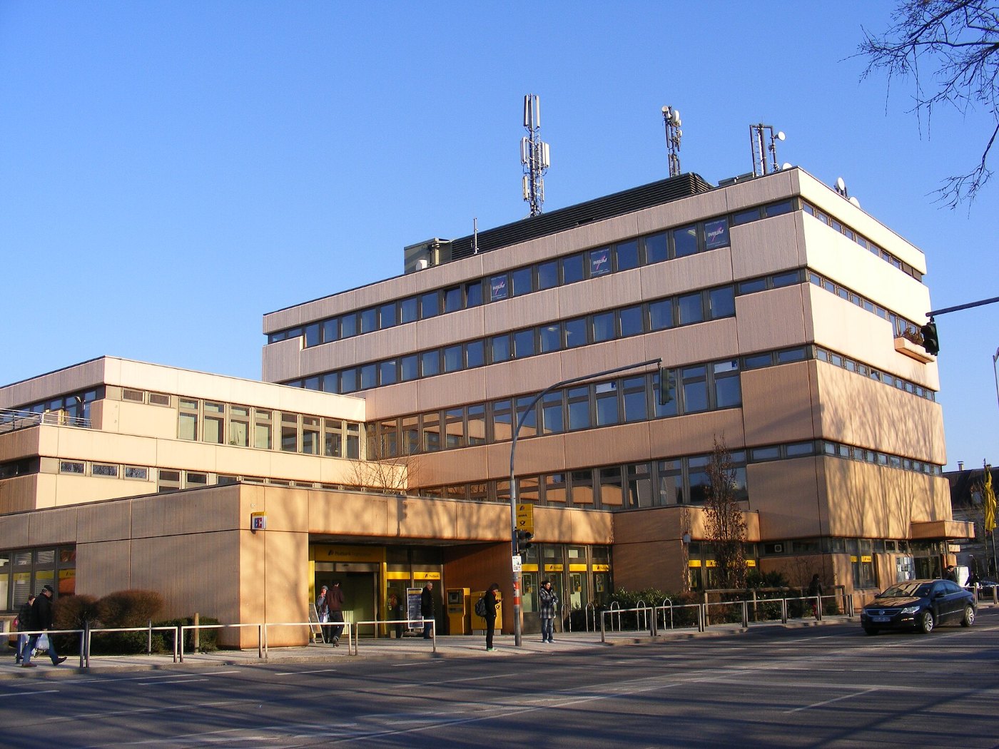 Amberg Neues Postgebäude am Bahnhof