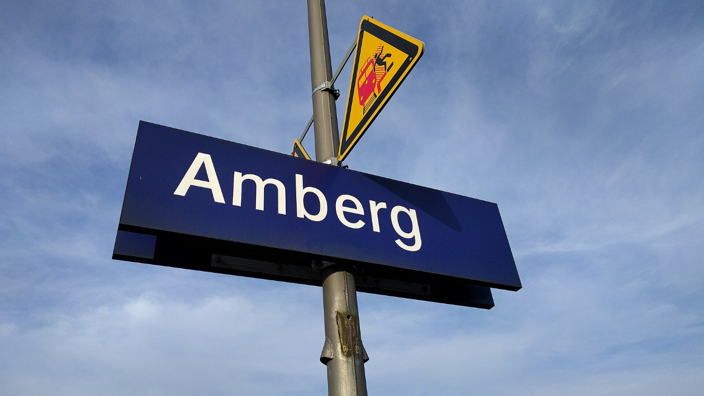 Bahnhofsschild Amberg