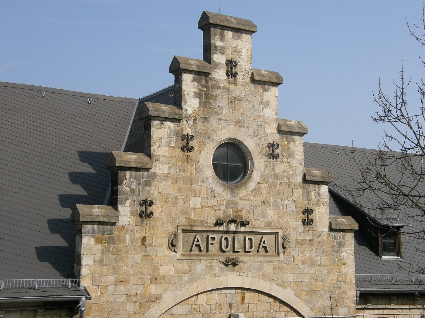 Apolda Bahnhof04