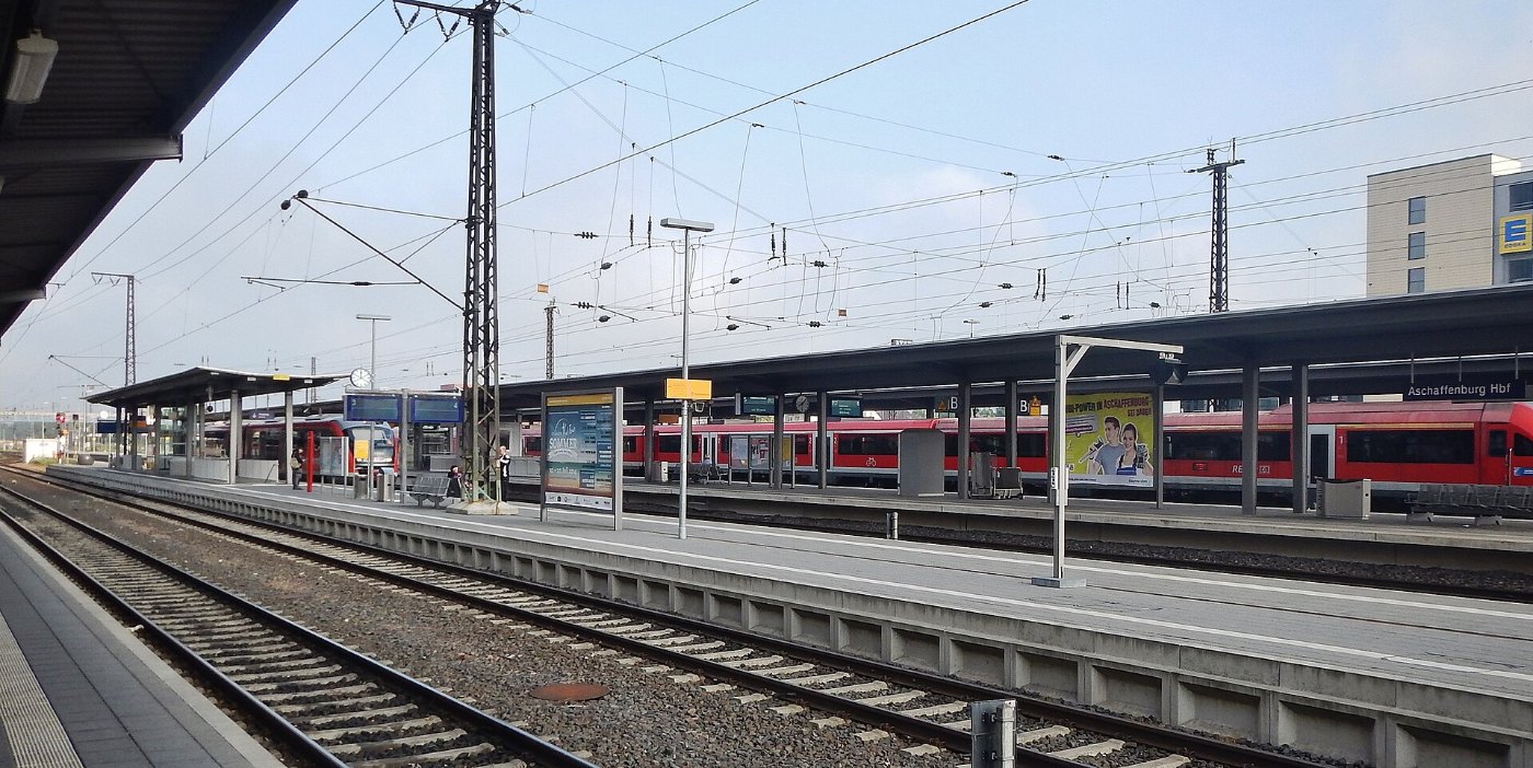 Hauptbahnhof in Aschaffenburg panoramio