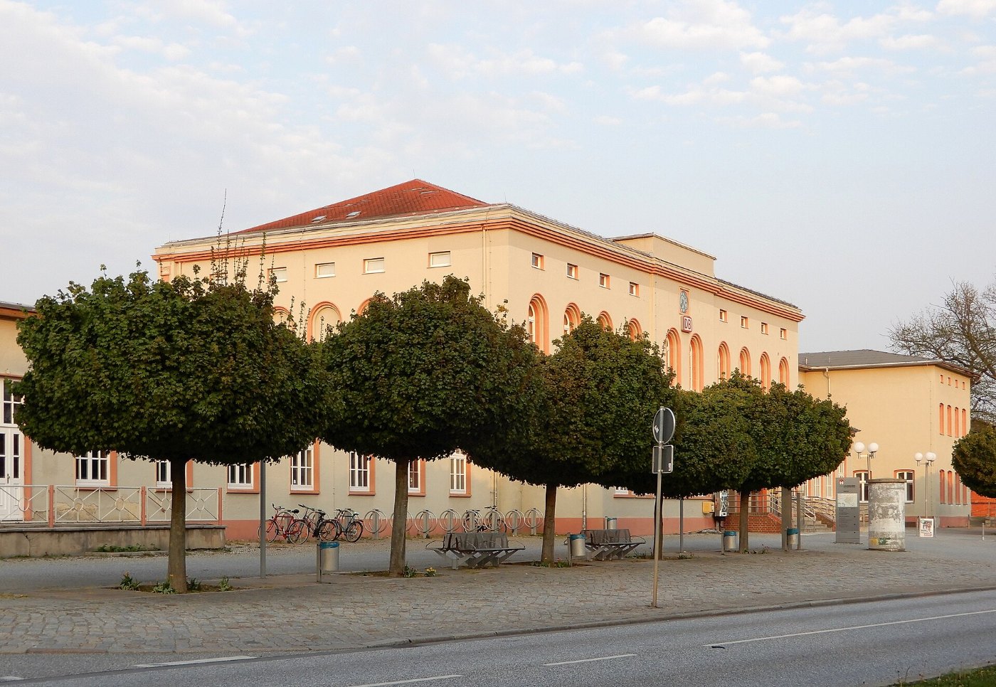 Aschersleben Herrenbreite 24 Bahnhof 01