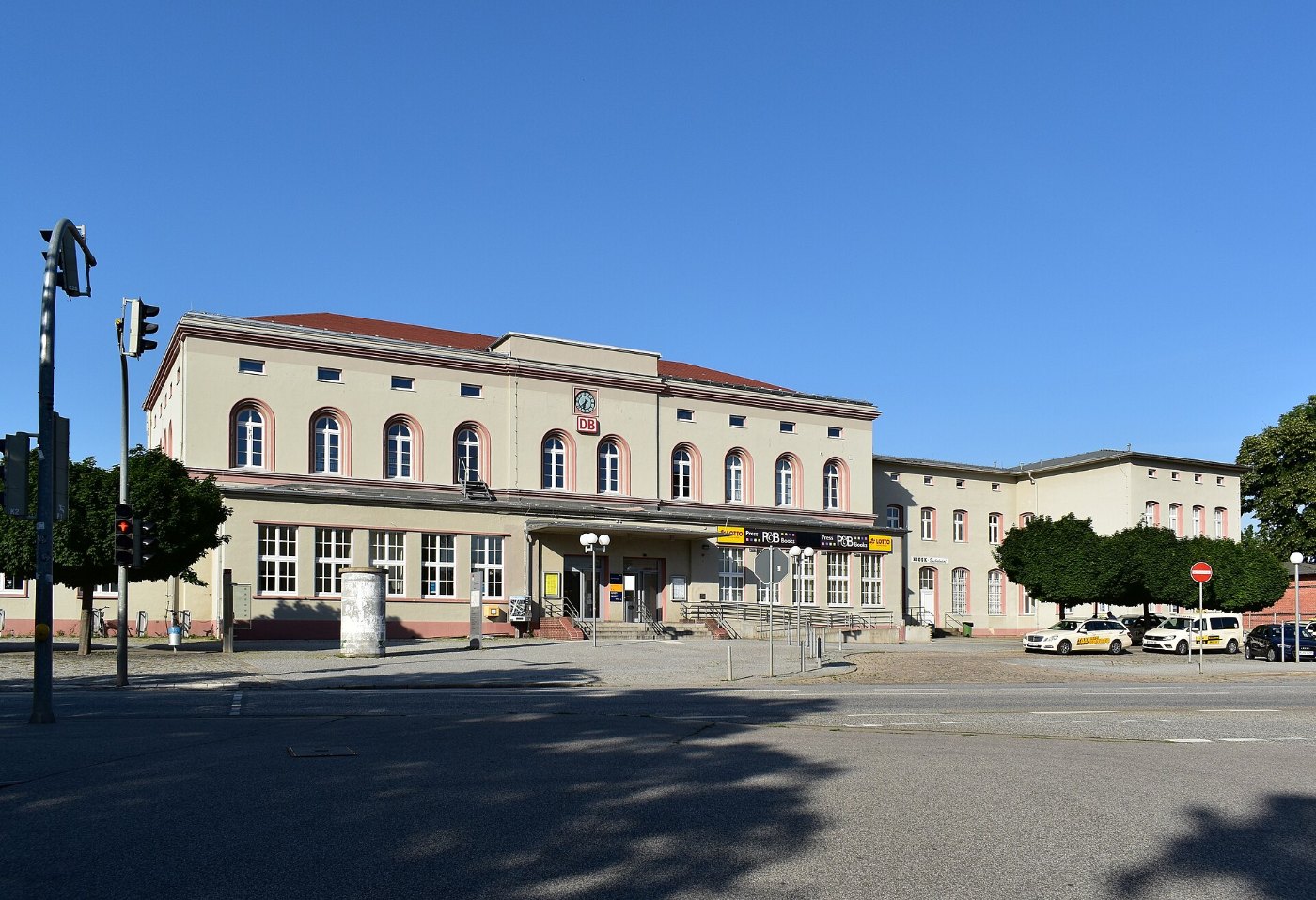 Aschersleben Herrenbreite 24 Hauptbahnhof 01