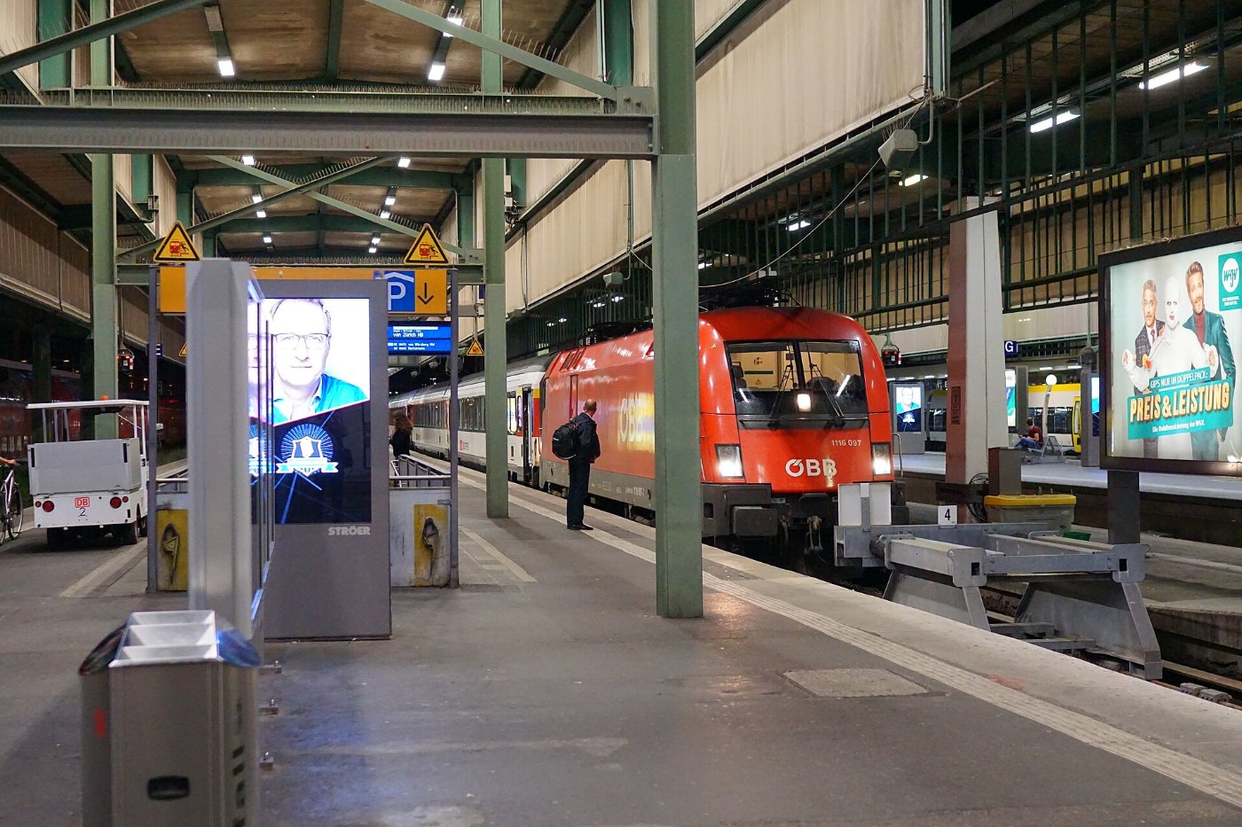 Stuttgart Hauptbahnhof 13 09 2019 23