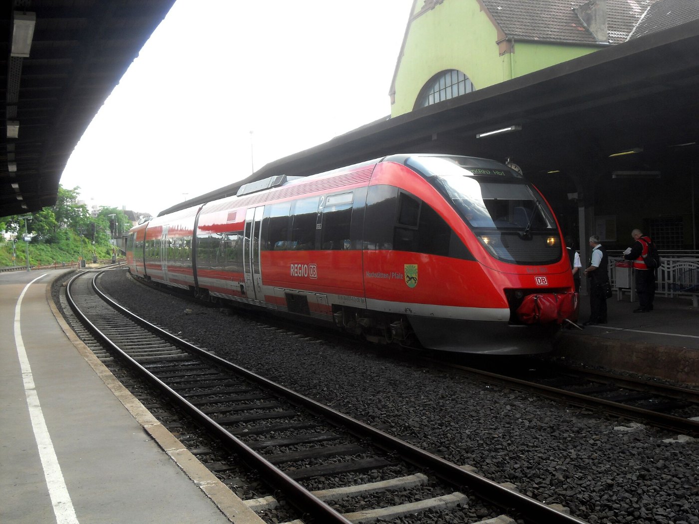 Bad Kreuznach Bahnhof Bad Kreuznach auf Bahnsteig zu Gleis 2 RB 643 001