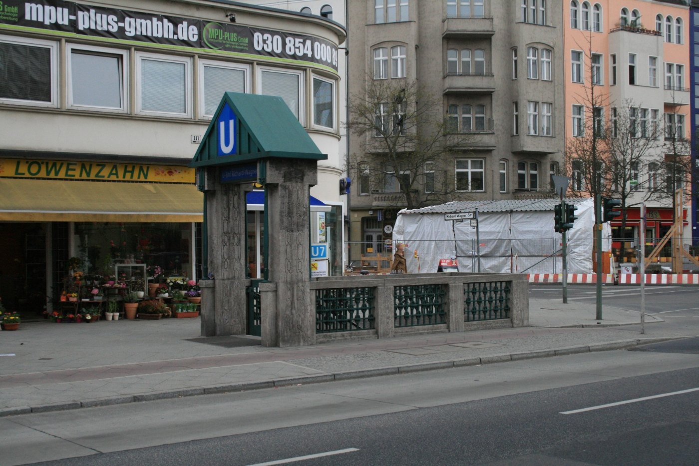 Berlin Charlottenburg U Bahnhof Richard Wagner Platz Zugang LDL