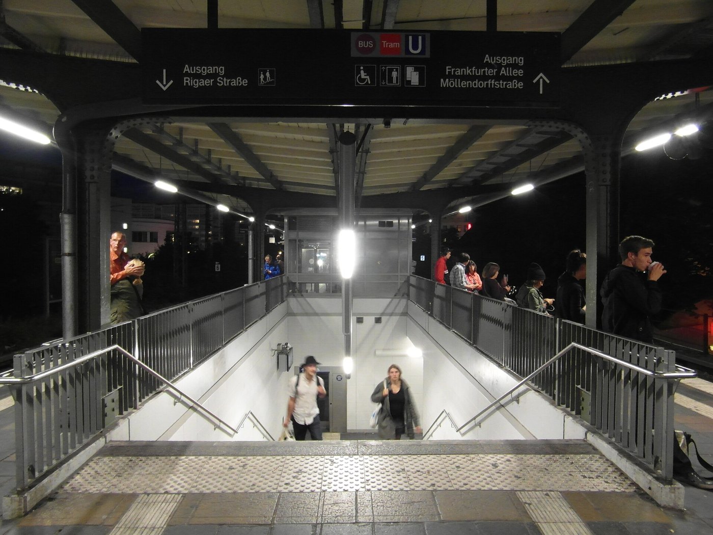 Berlin S Bahnhof Frankfurter Allee (19)