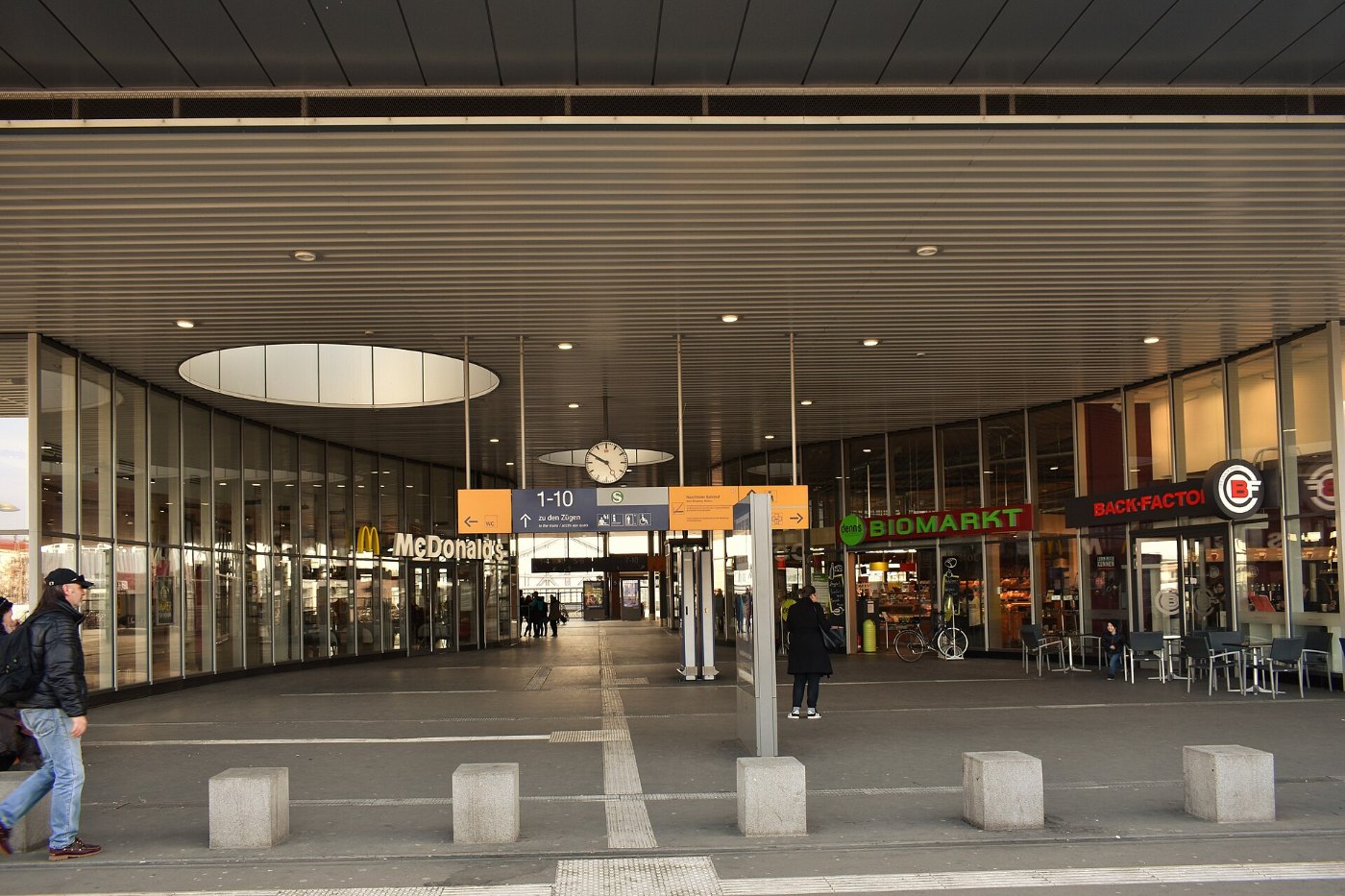 Berlin S Bahn Bhf Gesundbrunnen (S01 0495)