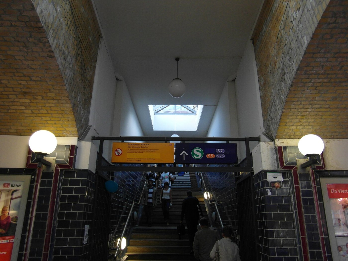 Berlin S Bahnhof Hackescher Markt Stadtbahn (74)
