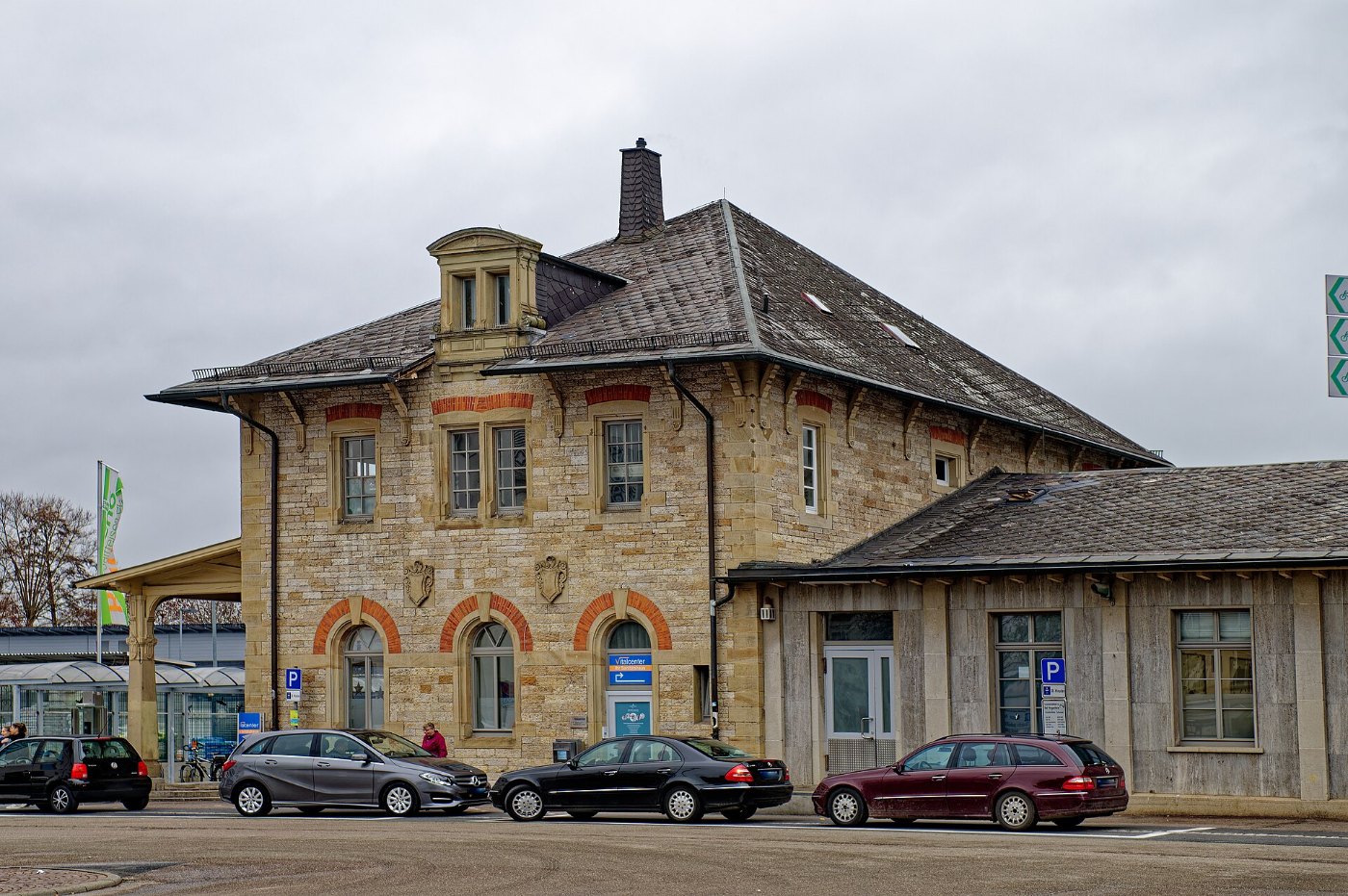 Bahnhofplatz, Bahnhofsgebäude Bad Mergentheim 0185