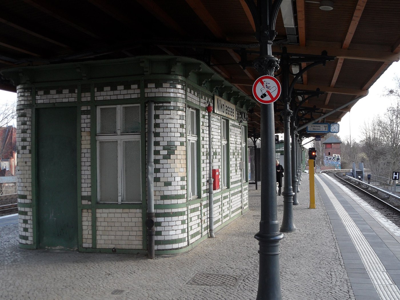 Berlin S Bahnhof Nikolassee Linien S1 und S7 ()