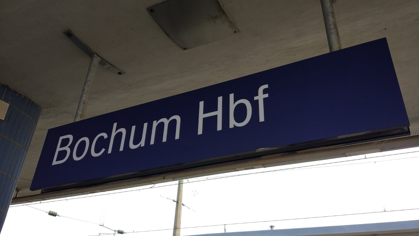 Bahnhofsschild Bochum Hbf