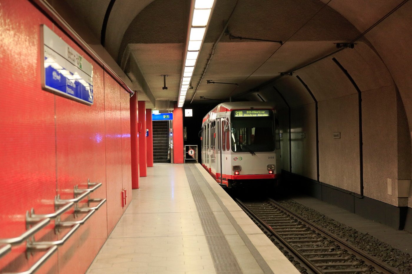 Bahnsteig im Bochumer Hauptbahnhof