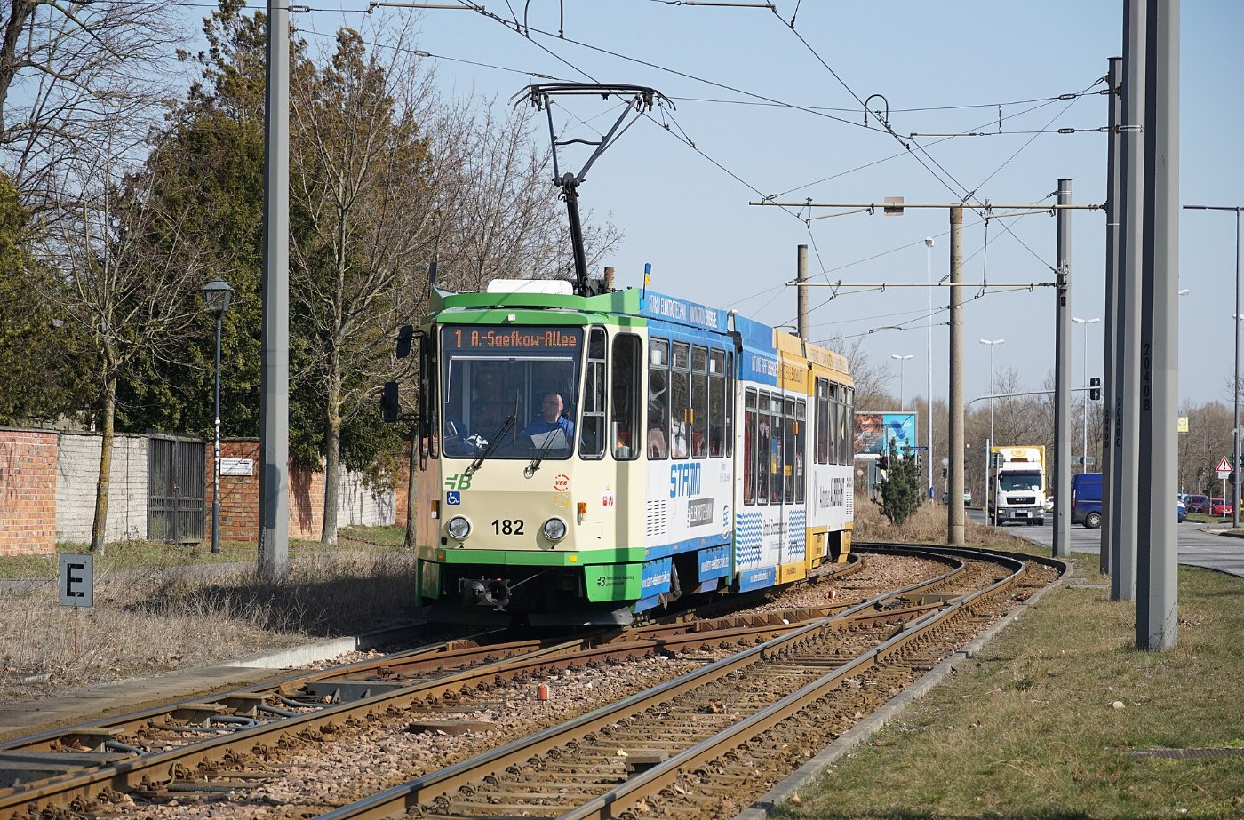 Tram KTNF6 Brandenburg Hauptbahnhof 1