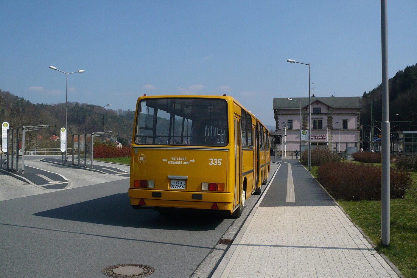 2015 04 10 Bad Schandau Bahnhof Ikarus bus 1