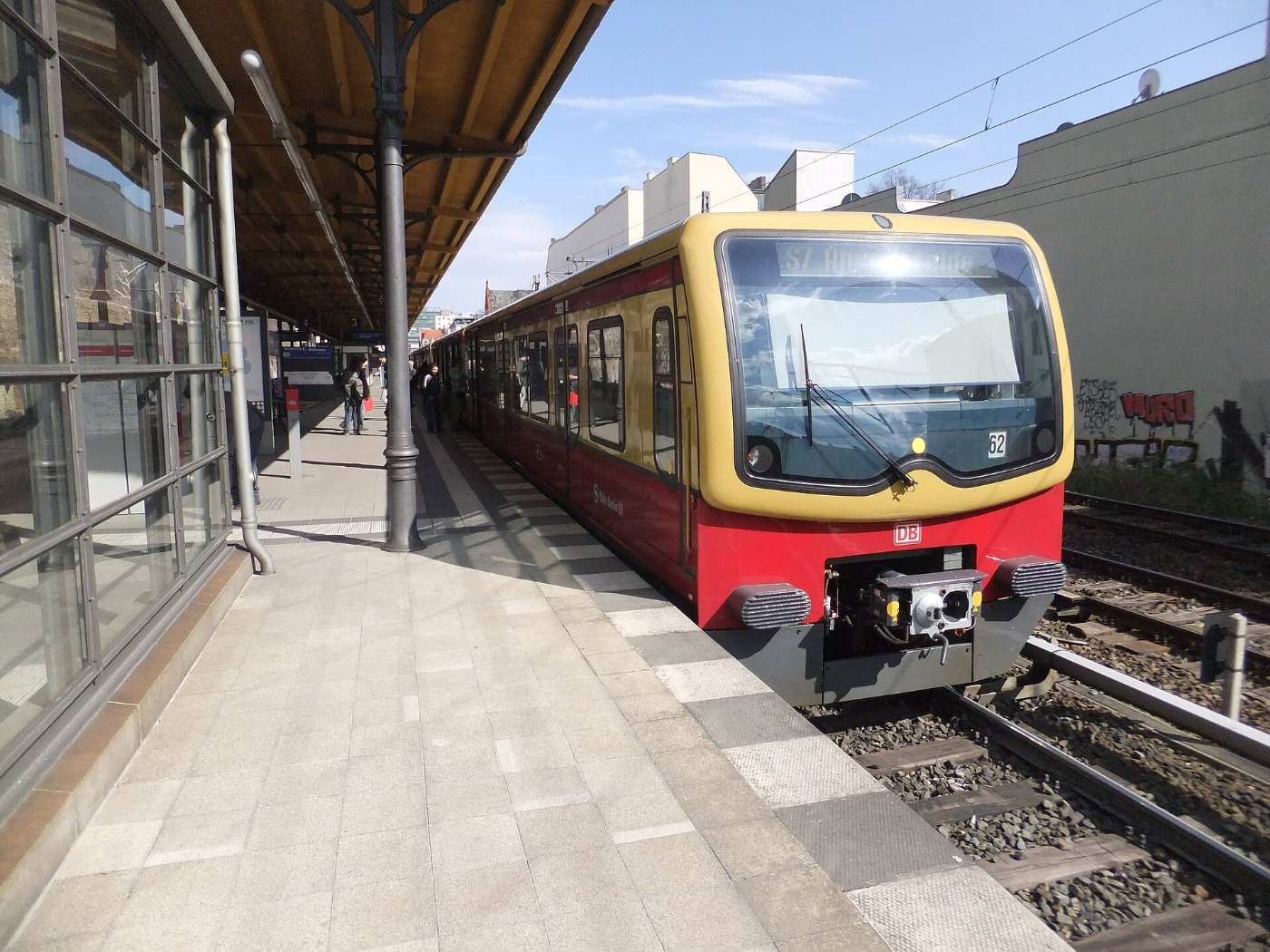 Berlin Bahnhof Savignyplatz auf Bahnsteig zu Gleis 3 S Bahn Berlin DBAG