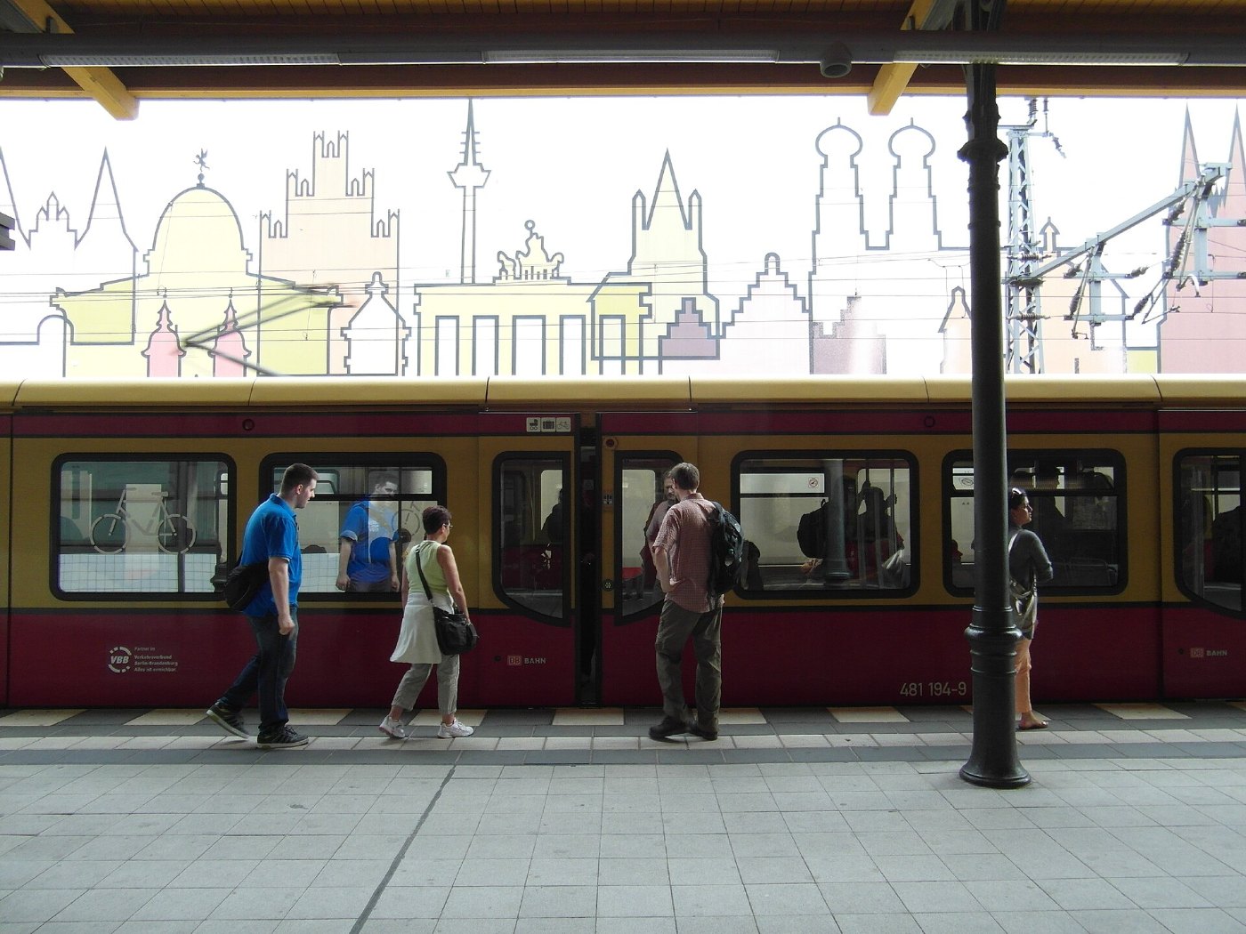 Berlin S Bahnhof Savignyplatz ()