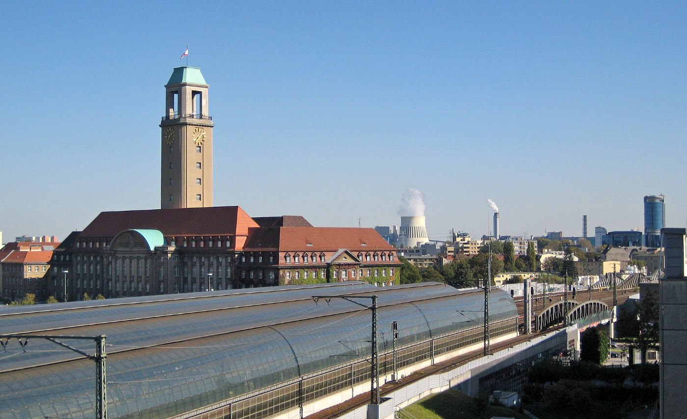 Spandau Bahnhof Rathaus