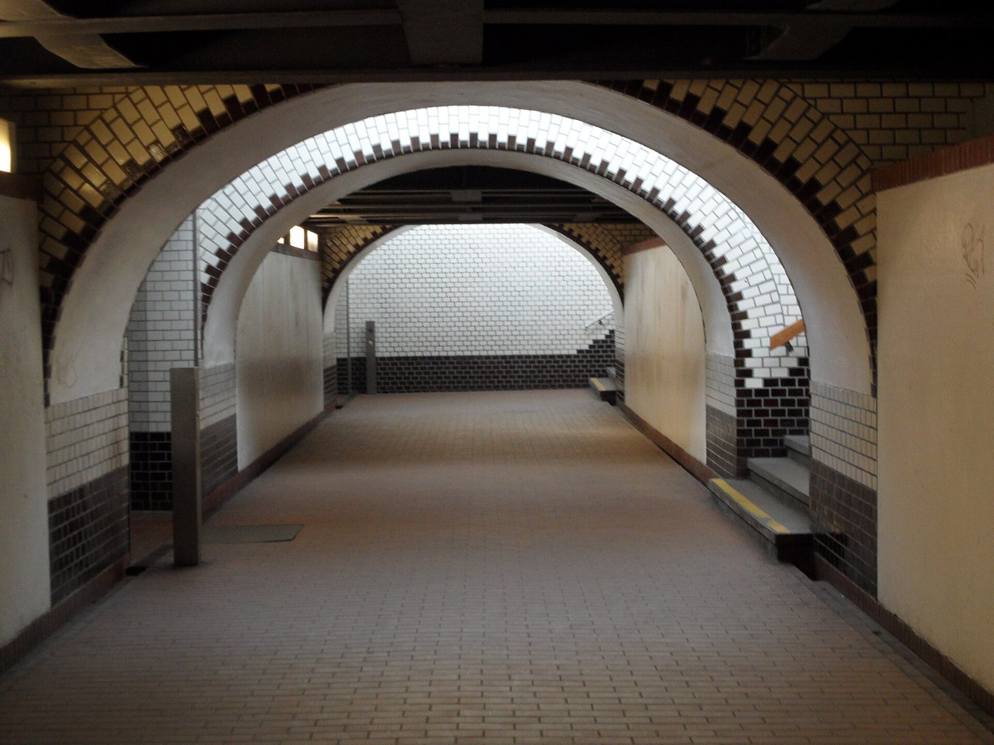 Berlin S Bahnhof Tegel ()