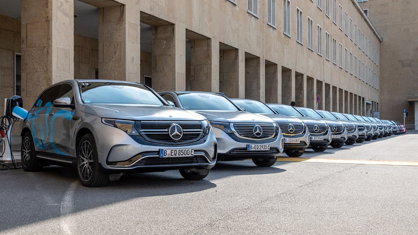 Berlin, Flughafen Tempelhof, Mercedes Benz EQ 2019 4341