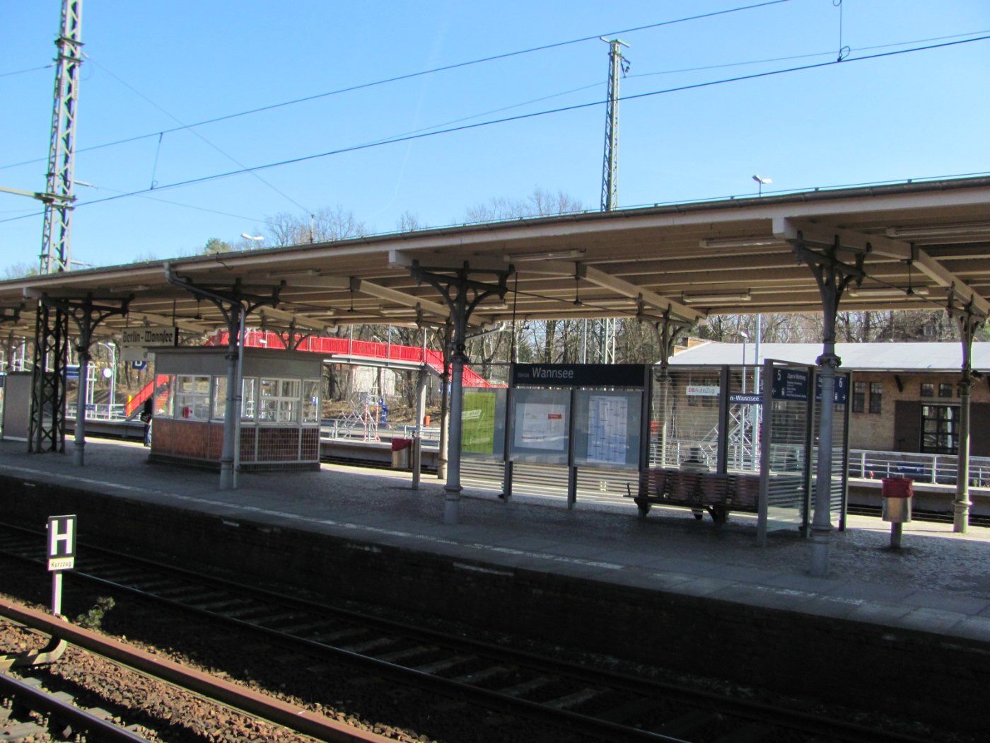 Bahnhof Berlin Wannsee platform 2