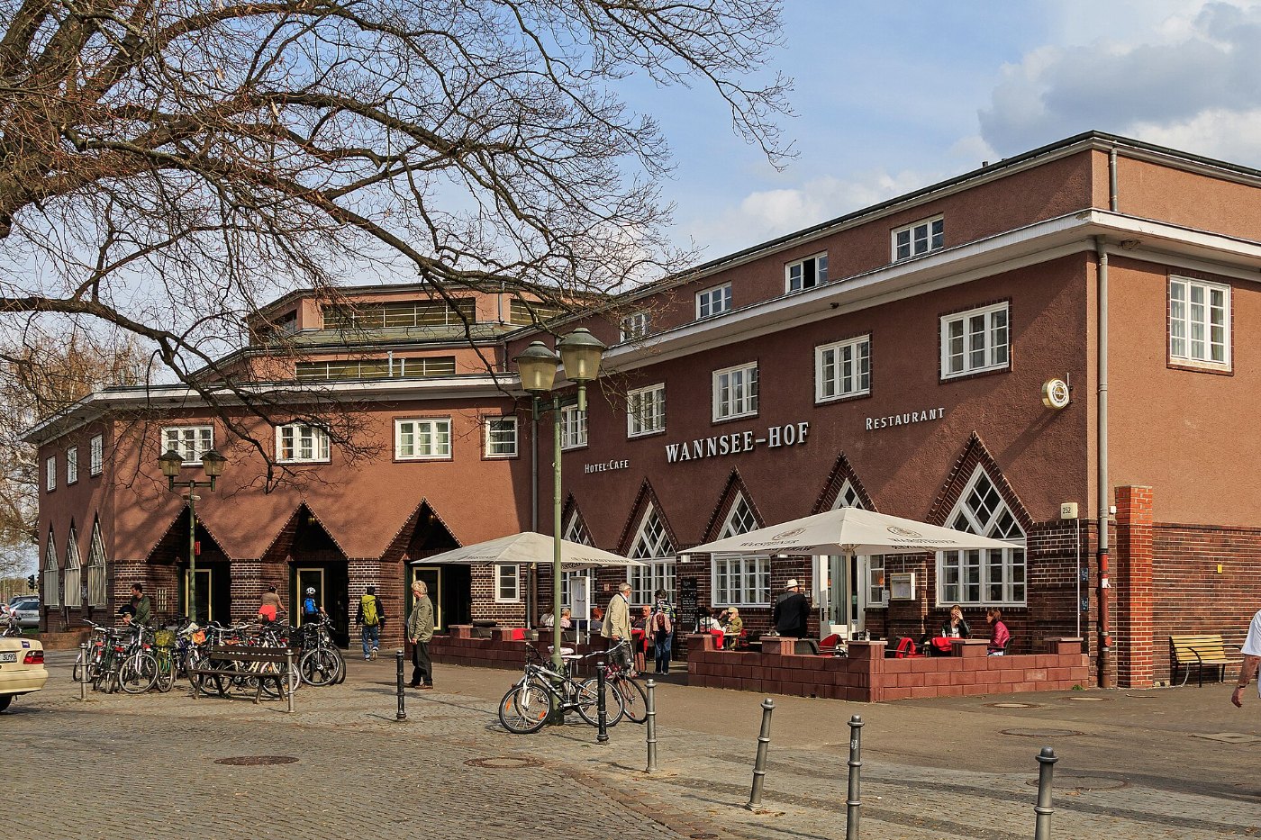 Bahnhof Berlin Wannsee Empfangsgebaeude 04 2015