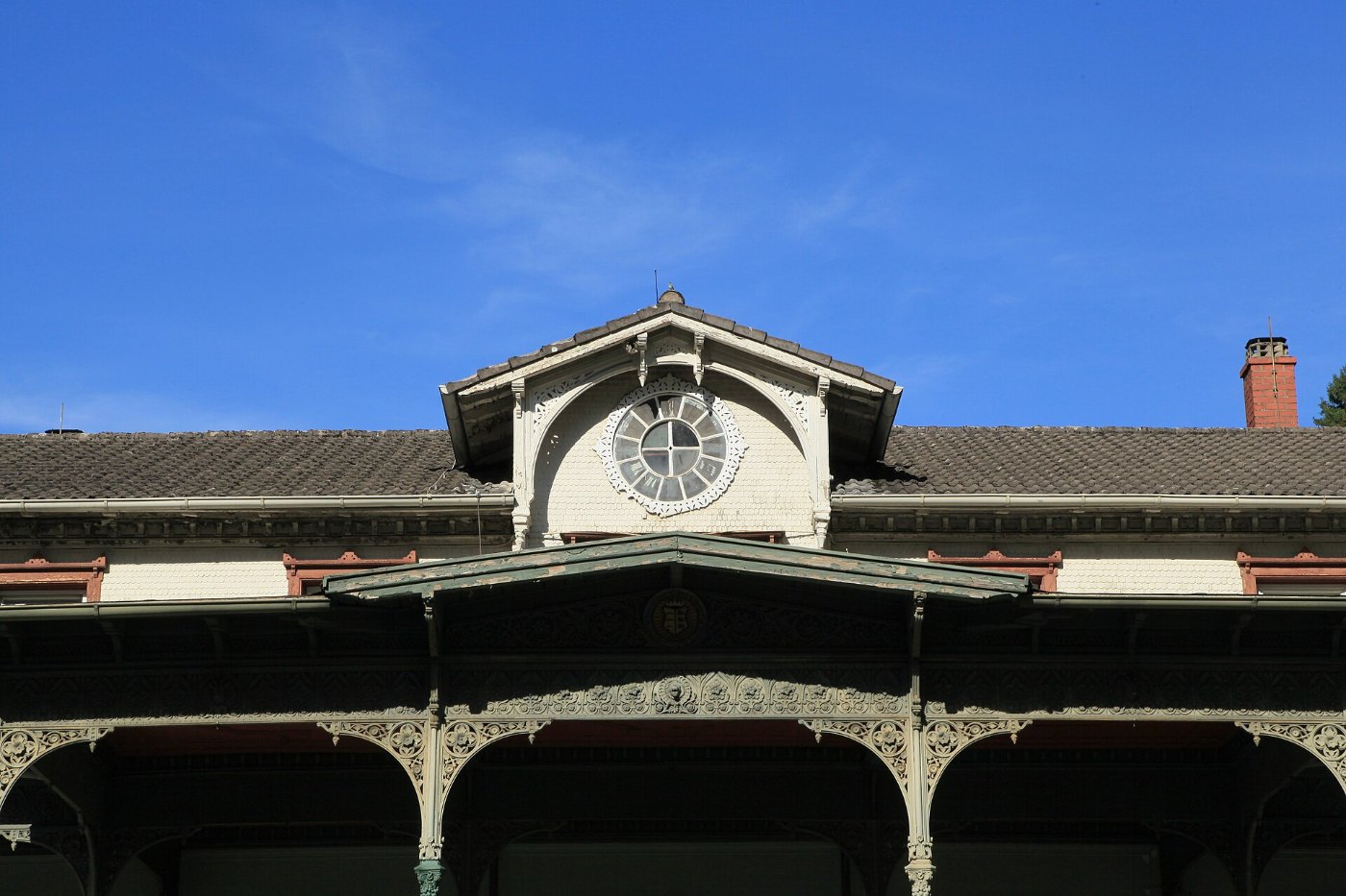 Bad Wildbad Bahnhofsplatz Bahnhof 01 ies