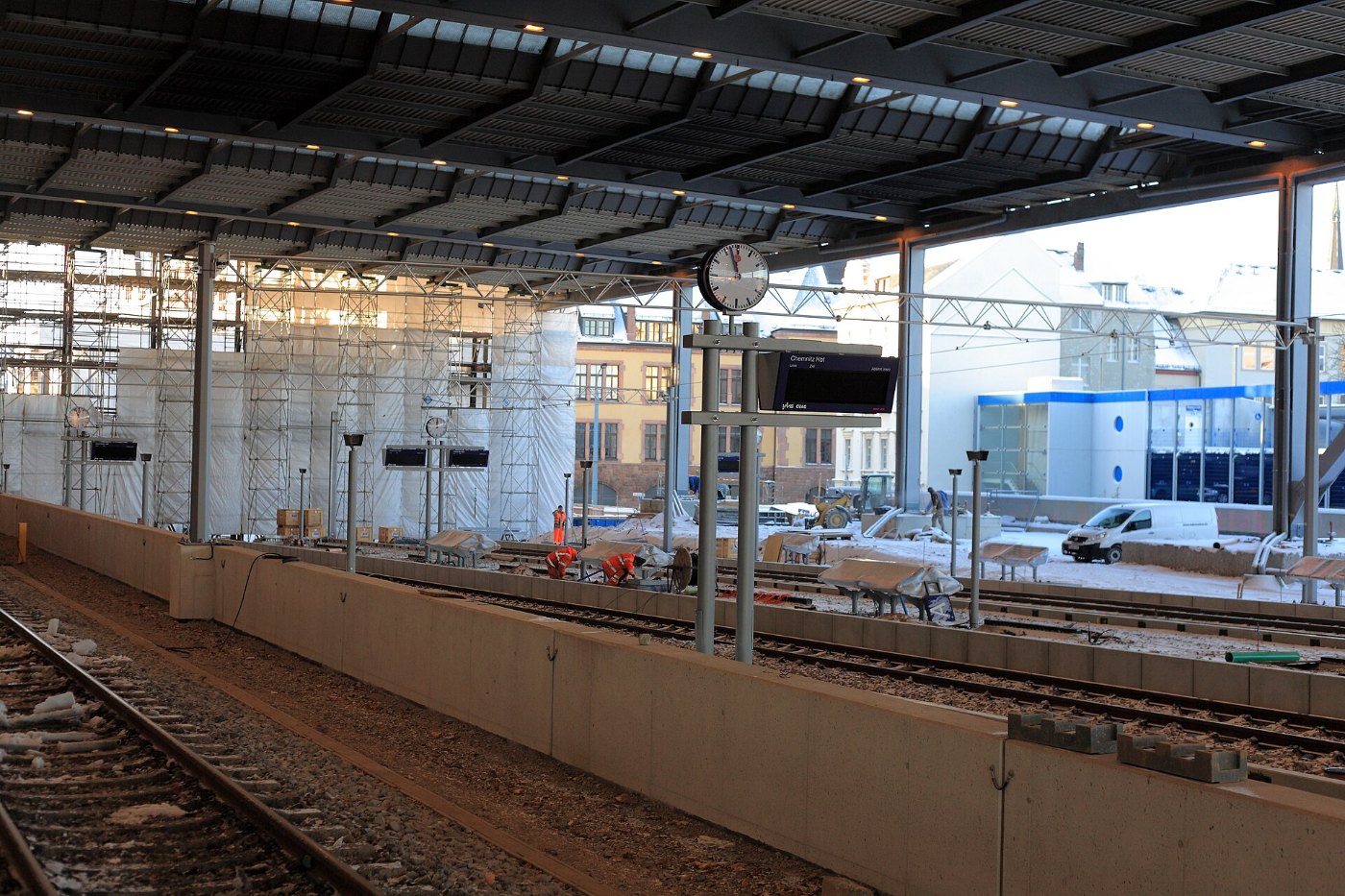 I10 533 Bf Chemnitz Hbf, Straßenbahn und Übergangsgleise