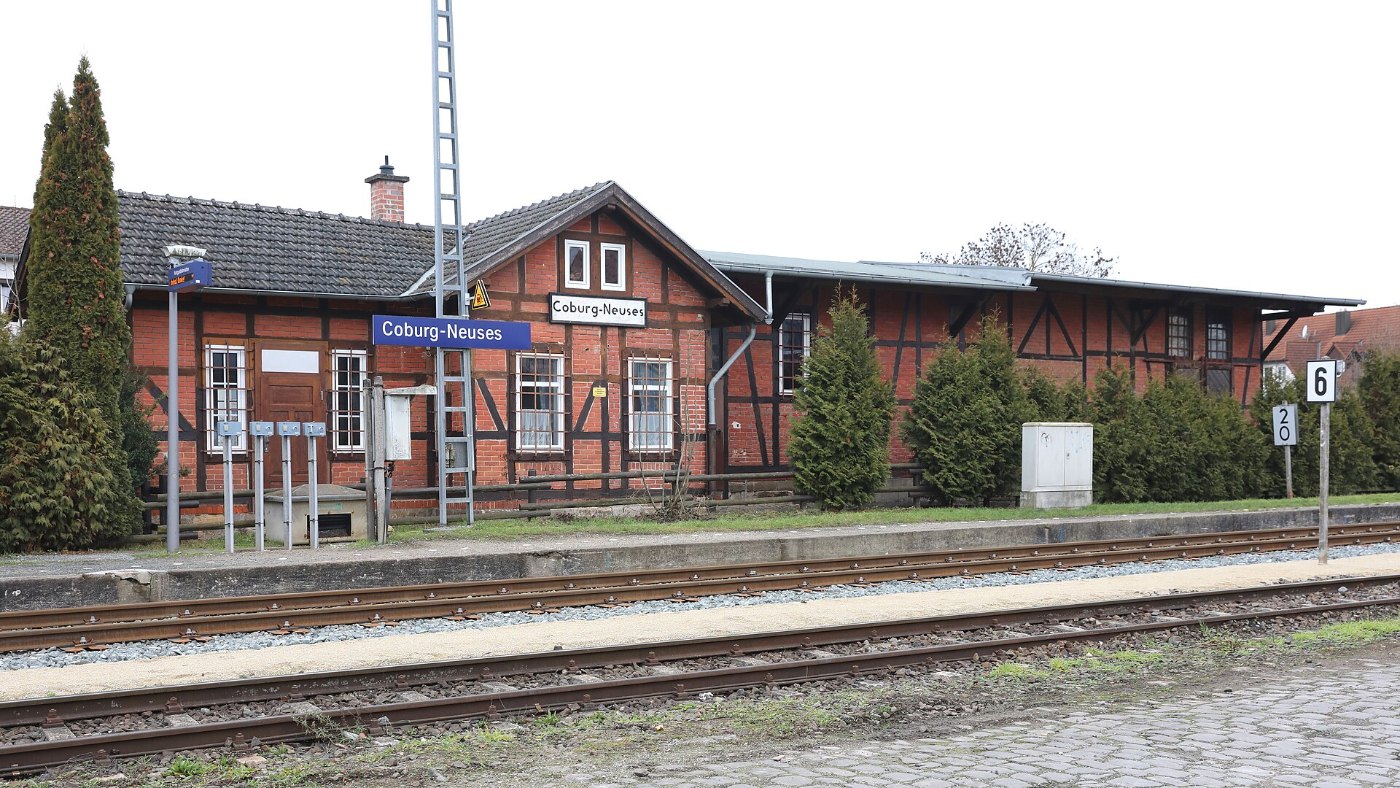 Coburg Neuses Bahnhof 01