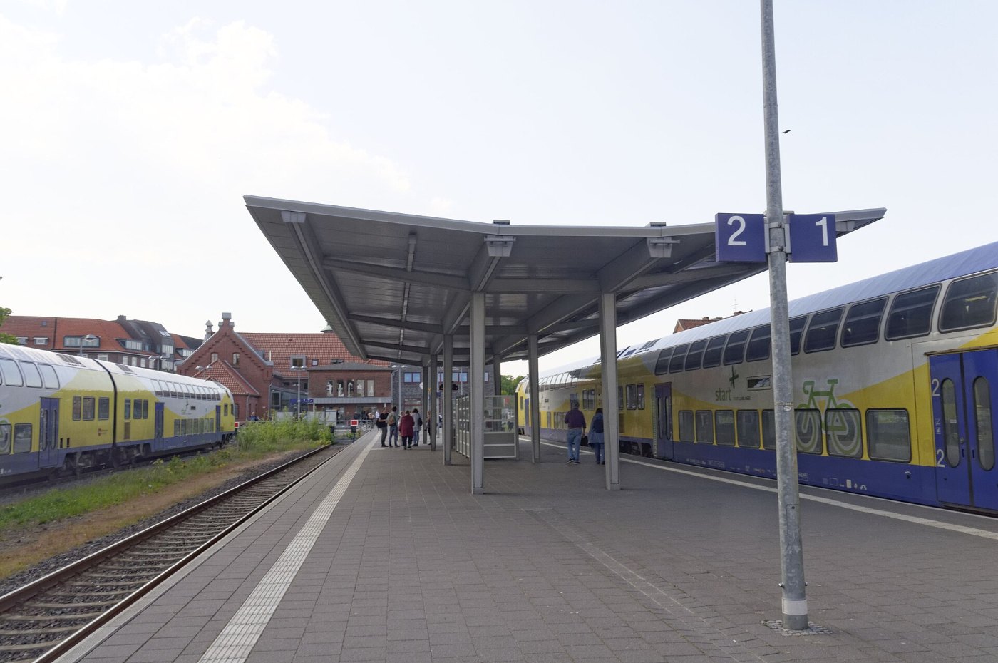 Cuxhaven 2019 Bahnhof by RaBoe 05