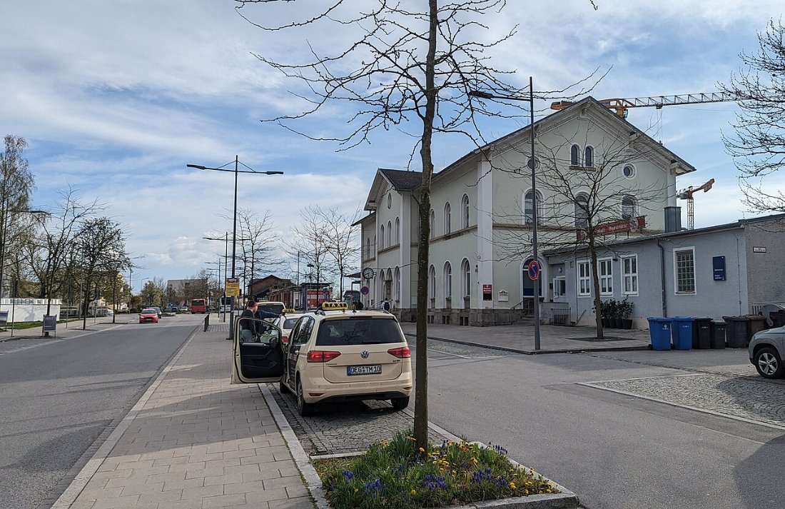 2023 04 20 Deggendorf Hbf by Sandro Halank–001