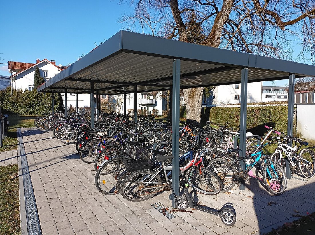 Fahrradabstellplatz überdacht (Deggendorf)
