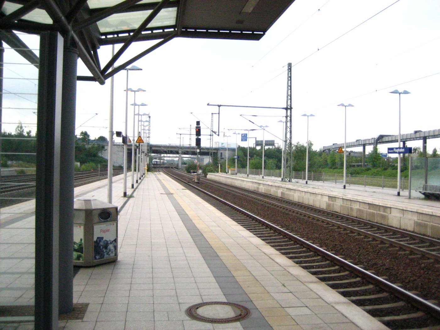 Bahnhof Duesseldorf Flughafen