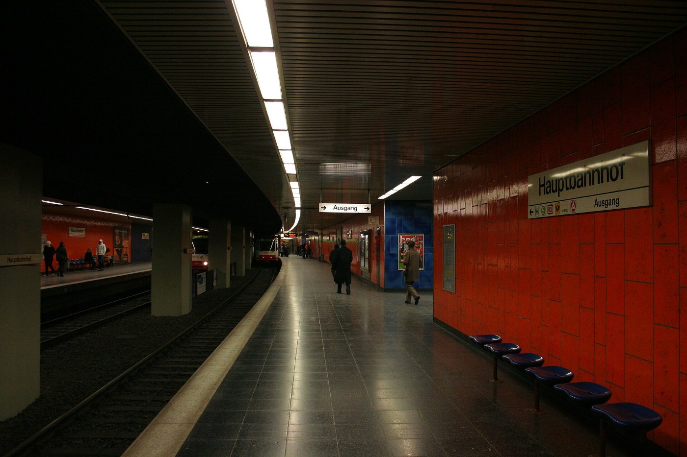 Stadtbahn im Dortmunder Hauptbahnhof