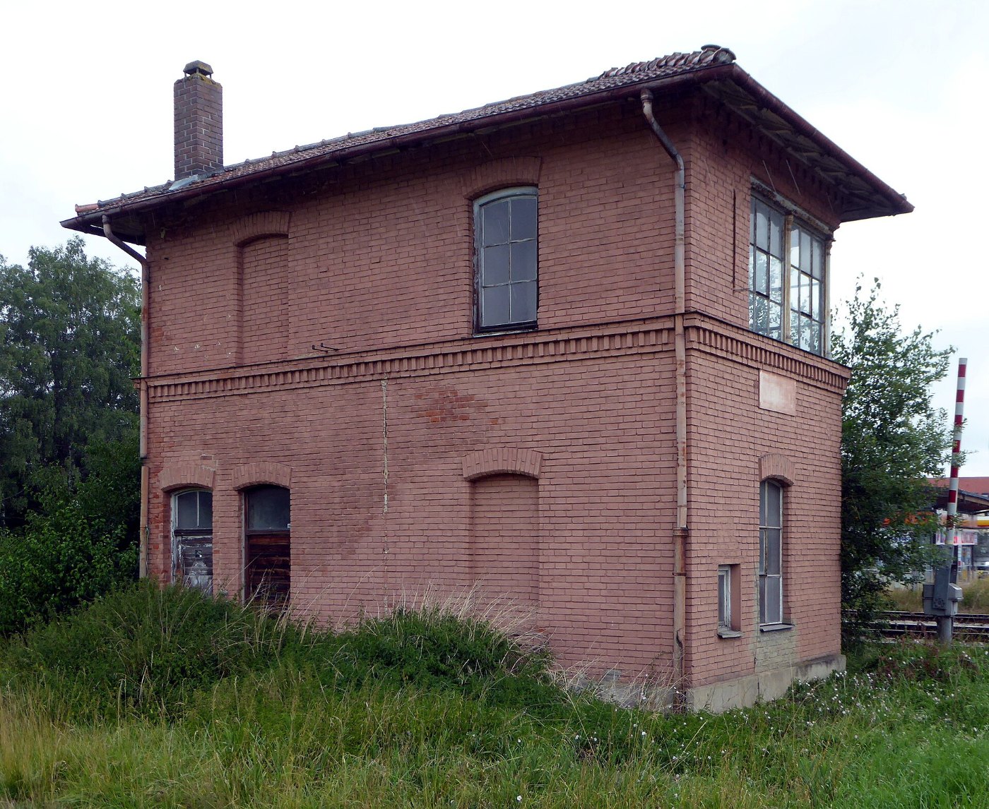 Dorfen, Bahnhof, westliches Stellwerk, 1