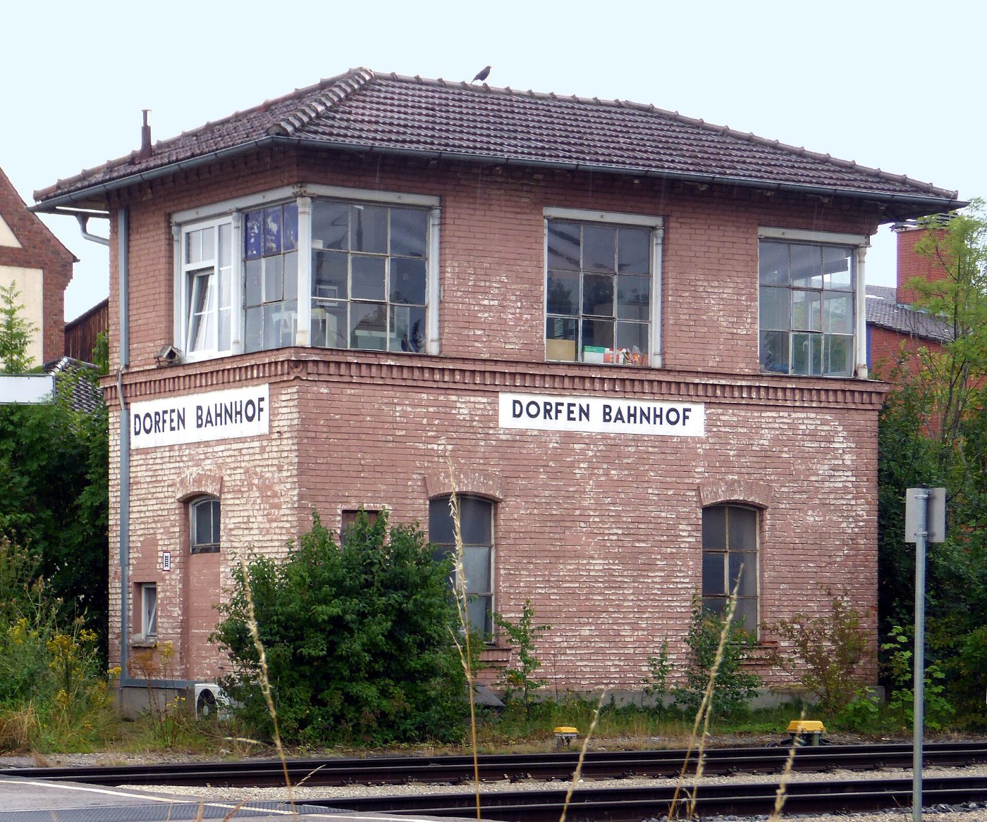 Dorfen, Bahnhof, östliches Stellwerk, 1