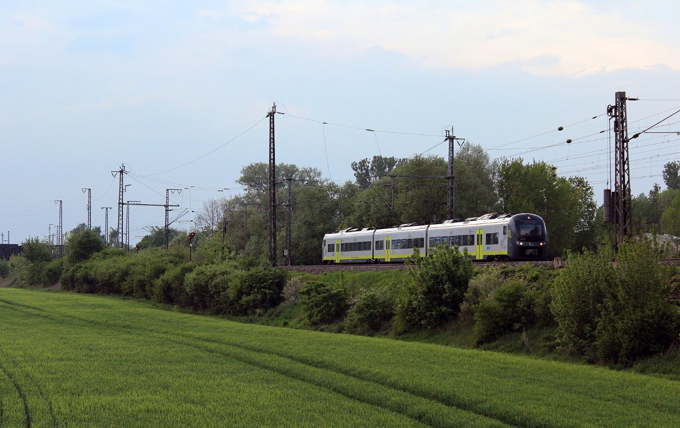 Agilis BR 440 402 6, Regionalverkehr (DE) Donauwörth 01.05.2014 ()