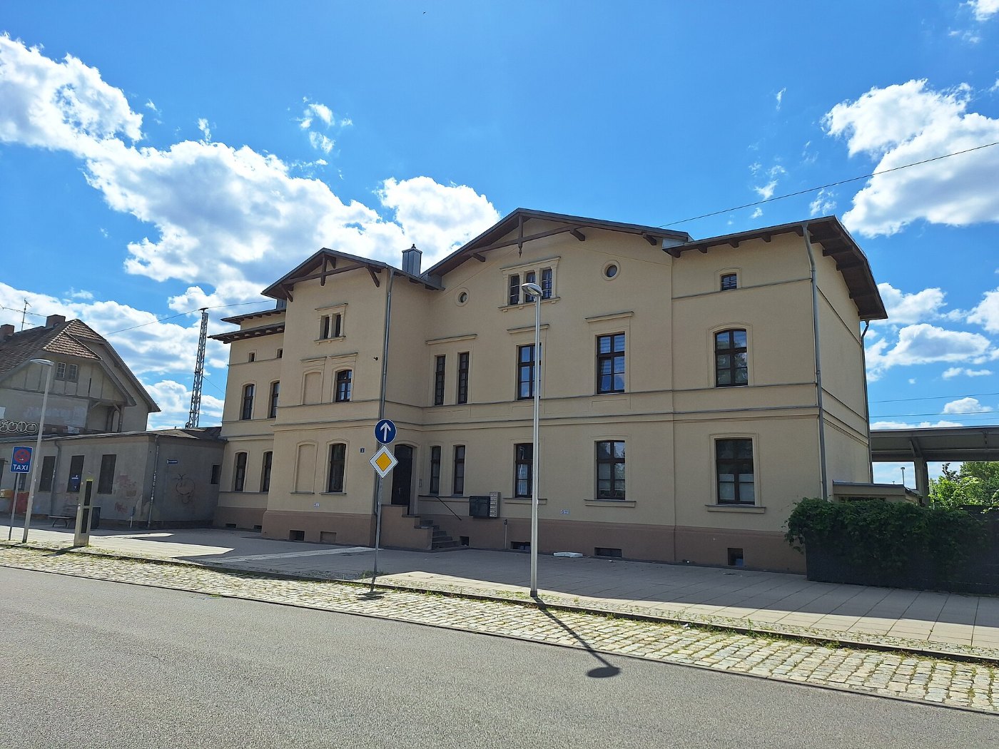 Bahnhofsgebäude Eisenhüttenstadt