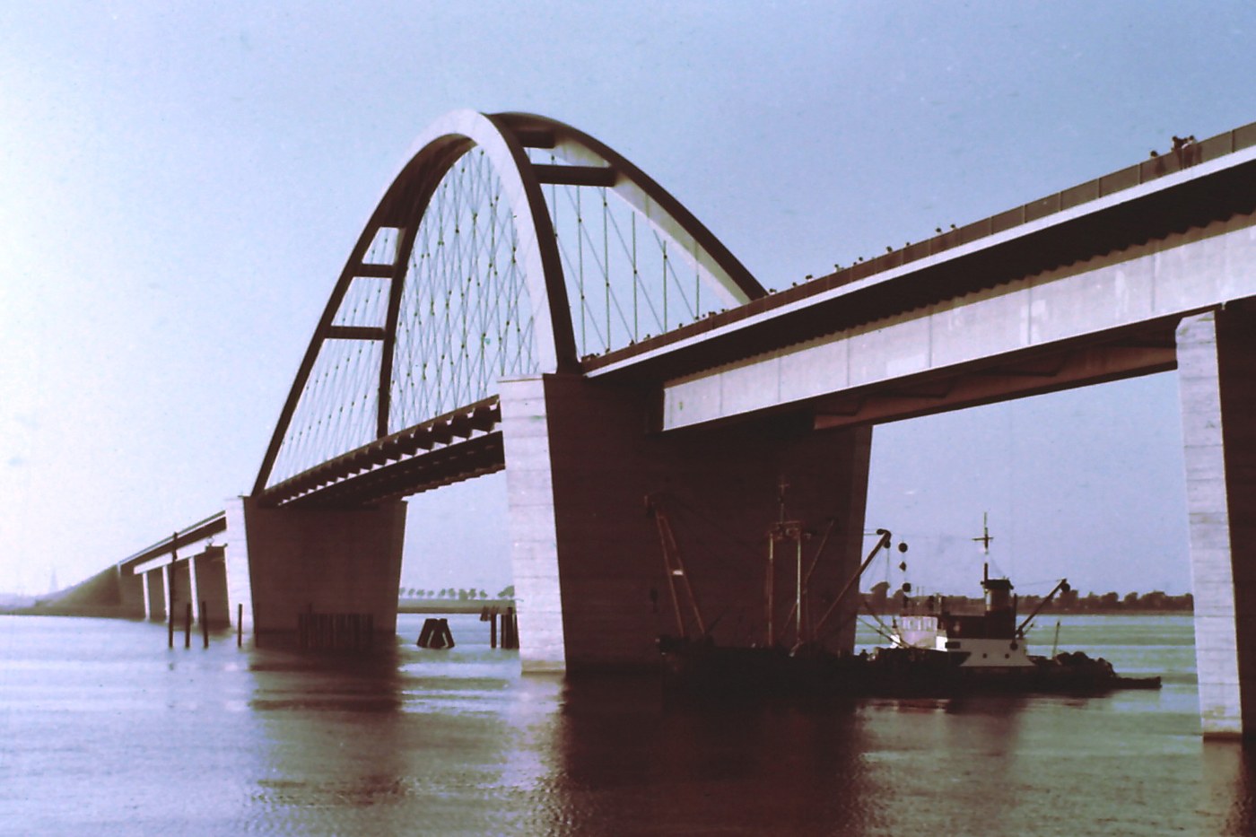 Die Fehmarnsundbrücke im Jahr 1975
