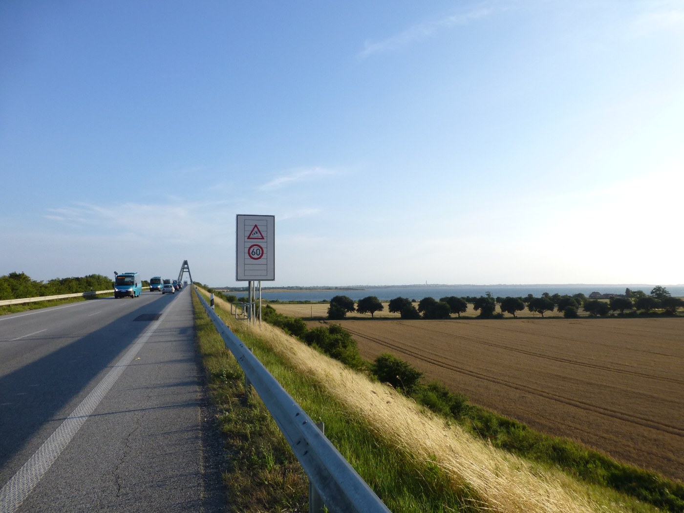 Die Fehmarnsundbrücke aus der Nähe