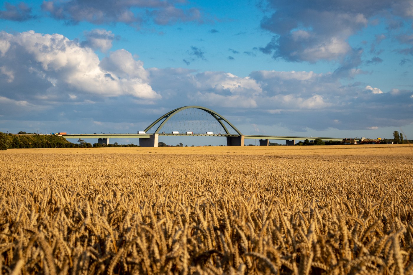 Die Fehmarnsundbrücke, der Kleiderbügel