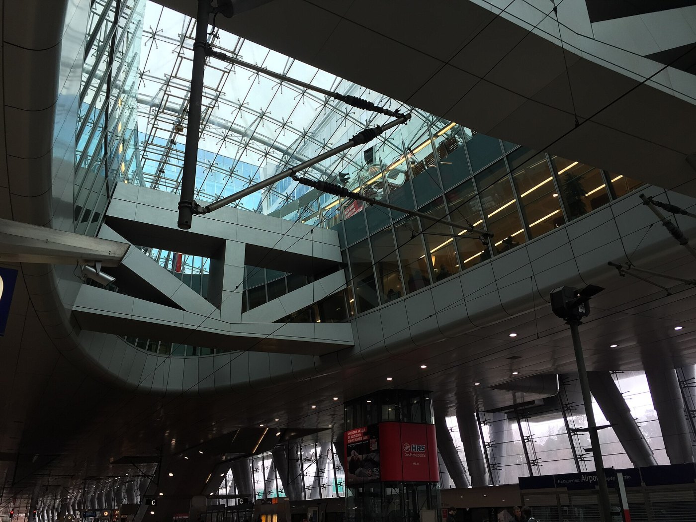 Frankfurt Flughafen Fernbahnhof 2