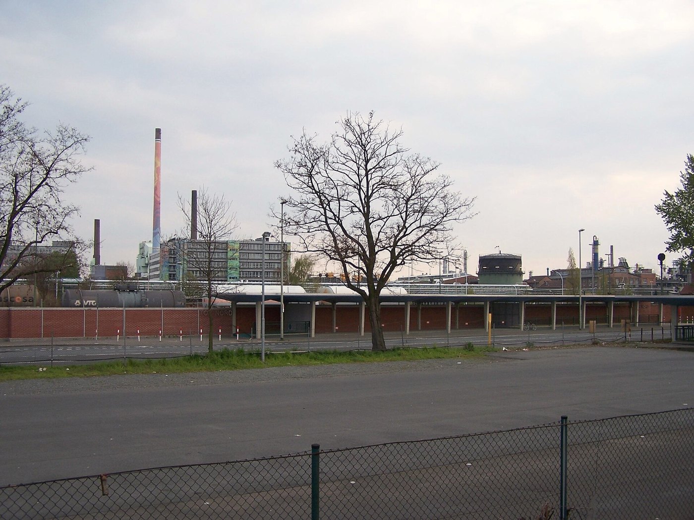 Hoechster Farben Straße, Tor Nord