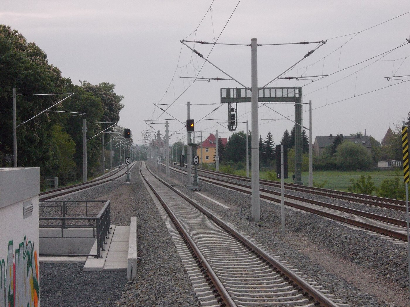 2014 05 05 Radebeul Railway lines 6239 and 6363 towards Dresden